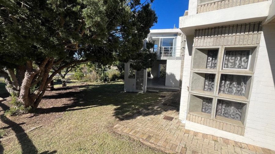 3 Bedroom Property for Sale in Wavecrest Eastern Cape
